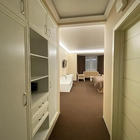Obolon Hotel 3*